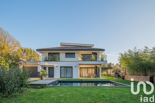 빌라 / Meylan, Isère