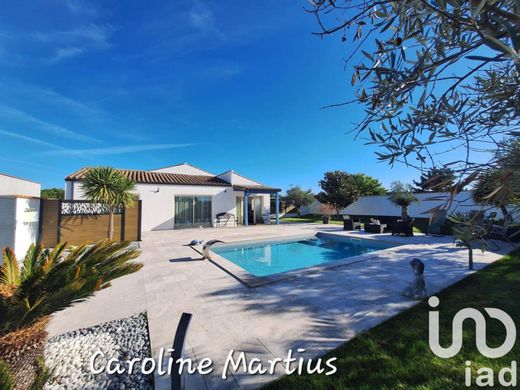 Βίλα σε Angoulins, Charente-Maritime