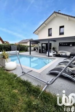 빌라 / Saint-Pierre-en-Faucigny, Haute-Savoie