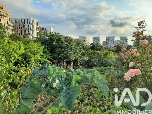 Apartment in Saint-Ouen, Seine-Saint-Denis