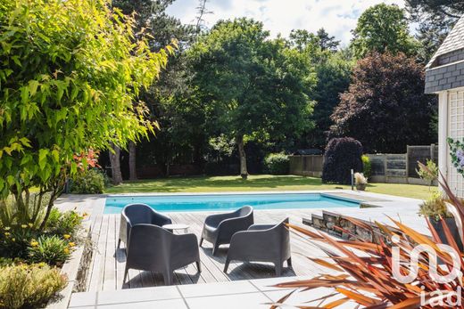 Вилла, Cesson-Sévigné, Ille-et-Vilaine