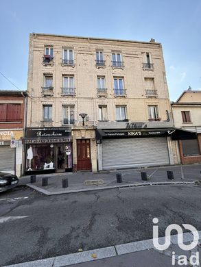 콘도미니엄 / Saint-Denis, Seine-Saint-Denis