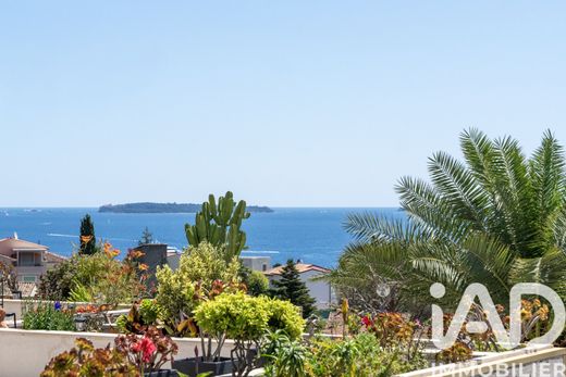 Apartamento - Mandelieu-la-Napoule, Alpes Marítimos
