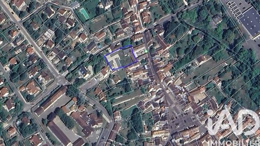 公寓楼  Maule, Yvelines