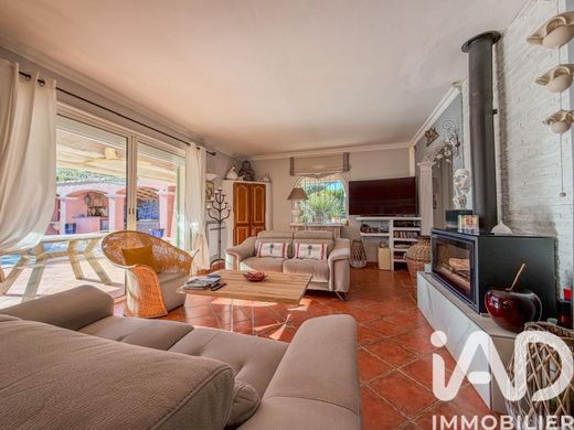 Villa in Roquebrune-sur-Argens, Var