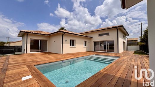 Villa in Sadirac, Gironde