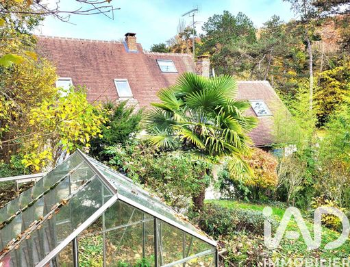 Villa in Jouy-en-Josas, Yvelines