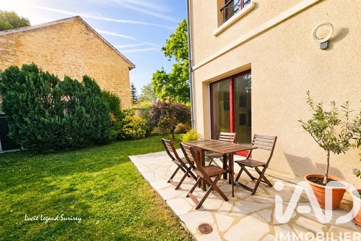 Apartment in Saint-Germain-en-Laye, Yvelines