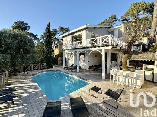 Villa in La Teste-de-Buch, Gironde