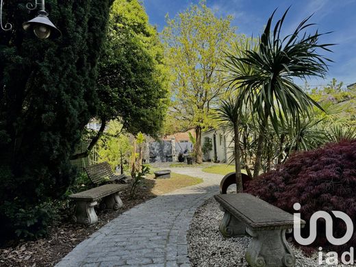 Castillo en Longjumeau, Essonne