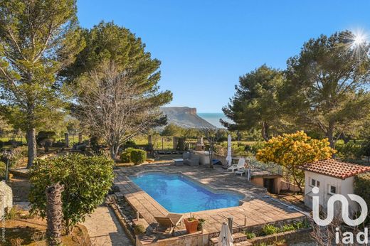 Villa à Carnoux-en-Provence, Bouches-du-Rhône