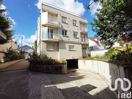 Residential complexes in Vitry-sur-Seine, Val-de-Marne
