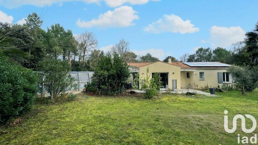 Villa a Dolus-d'Oléron, Charente-Maritime