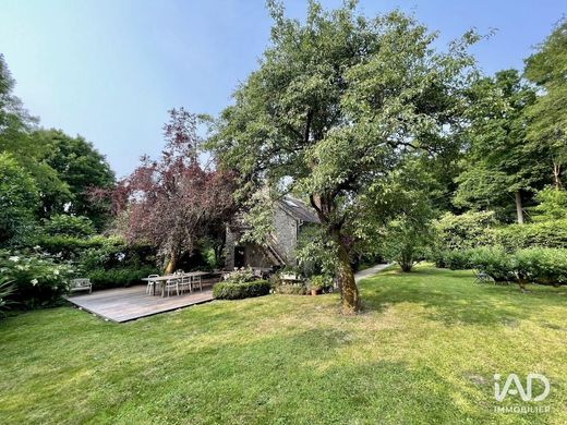 Villa in Montfort-l'Amaury, Yvelines