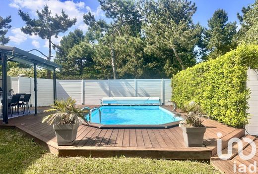 Вилла, Thiais, Val-de-Marne