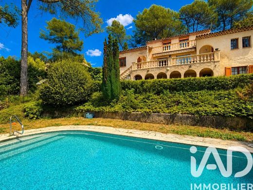 Villa in Roquefort-les-Pins, Alpes-Maritimes