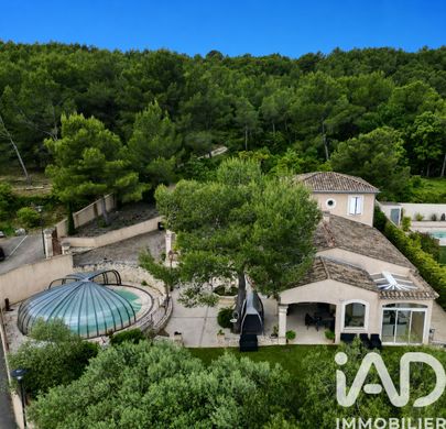 Villa Caveirac, Gard