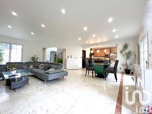 ‏וילה ב  Bièvres, Essonne