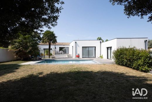 Villa in Nieul-sur-Mer, Charente-Maritime