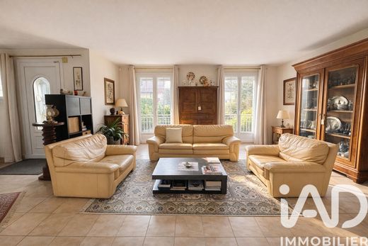 Villa in Croissy-sur-Seine, Yvelines