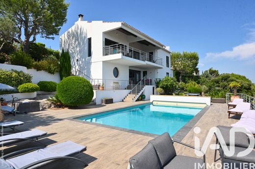 Villa en Carnoux-en-Provence, Bocas del Ródano
