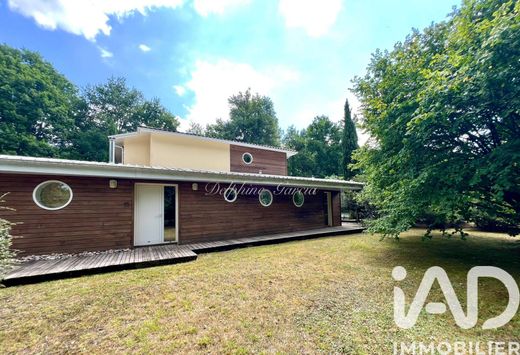 Villa in Salles, Gironde