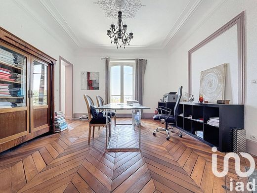 Apartment in Versailles, Yvelines