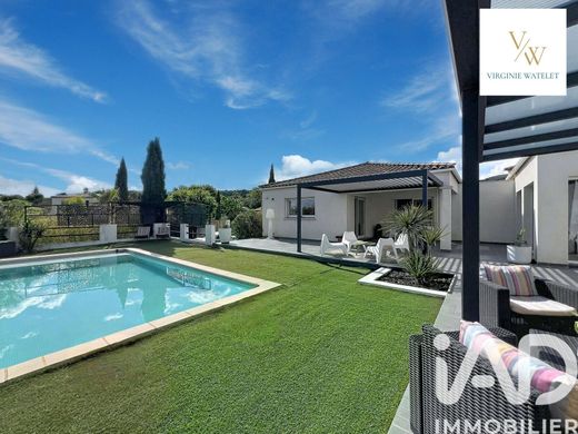 Villa in Saint-Jean-de-Cuculles, Hérault