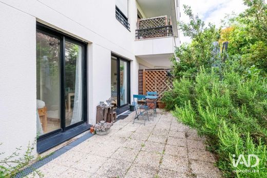 Daire Montrouge, Hauts-de-Seine