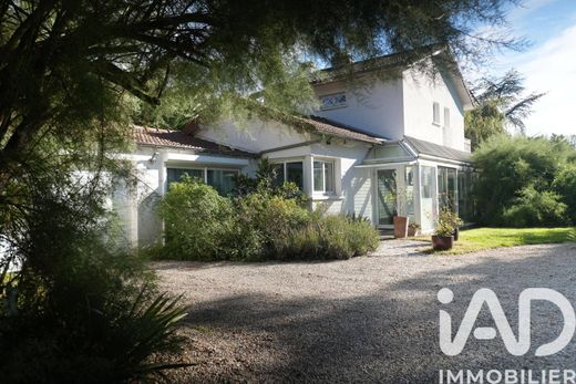 Villa a Sucy-en-Brie, Val-de-Marne