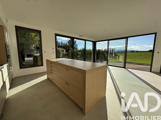 Willa w Limonest, Rhône