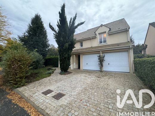 ﻓﻴﻼ ﻓﻲ Tigery, Essonne