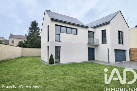 Villa in L'Isle-Adam, Val d'Oise