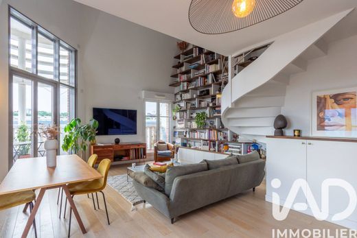 Apartment in Puteaux, Hauts-de-Seine