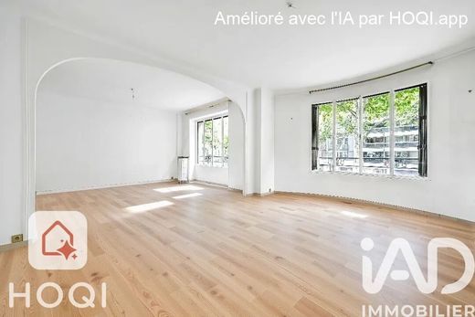 Apartment in Saint-Germain, Odéon, Monnaie, Paris
