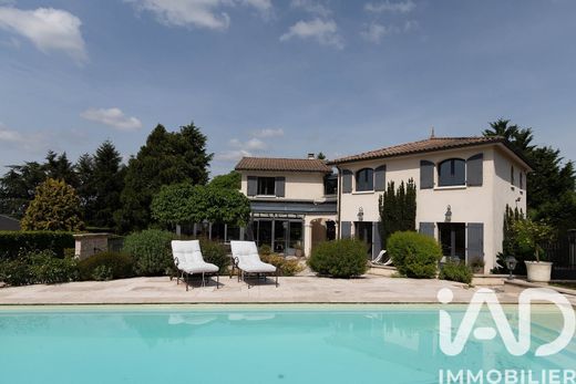 Villa in La Tour-de-Salvagny, Rhône