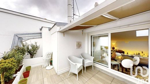 Appartamento a Champs-Elysées, Madeleine, Triangle d’or, Parigi