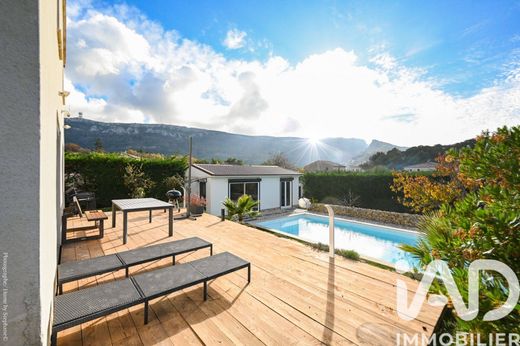 Villa in Plan-d'Aups-Sainte-Baume, Var