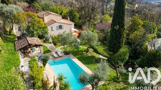 Willa w Montauroux, Var