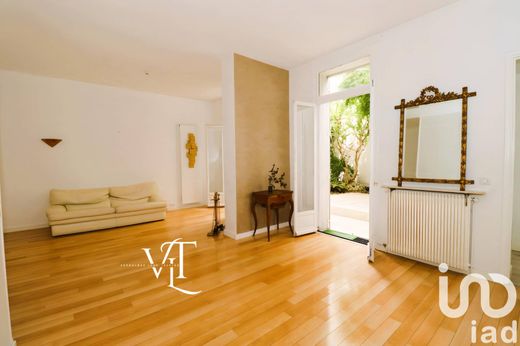 Apartament w Montrouge, Hauts-de-Seine