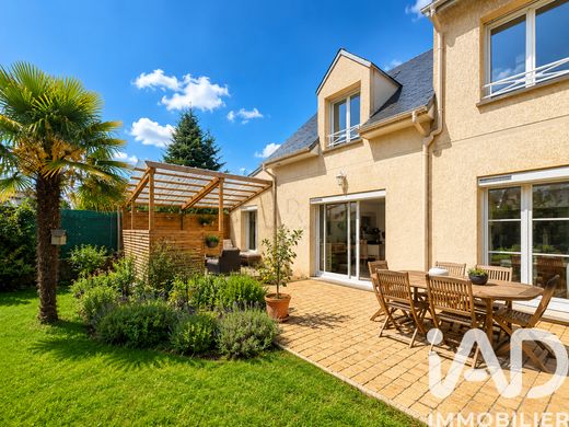 Villa in Clamart, Hauts-de-Seine