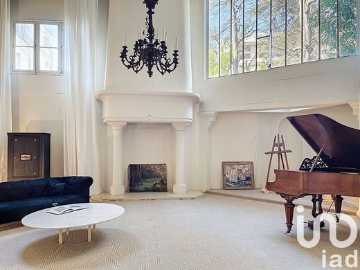 Apartment / Etagenwohnung in Neuilly-sur-Seine, Hauts-de-Seine