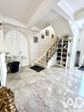 Villa in Épernay, Marne