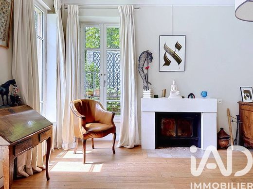 Villa in Saint-Cloud, Hauts-de-Seine