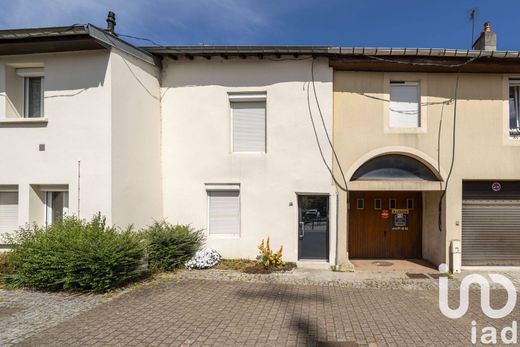 Edificio en Heillecourt, Meurthe y Mosela