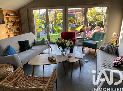 Colombes, Hauts-de-Seineのヴィラ