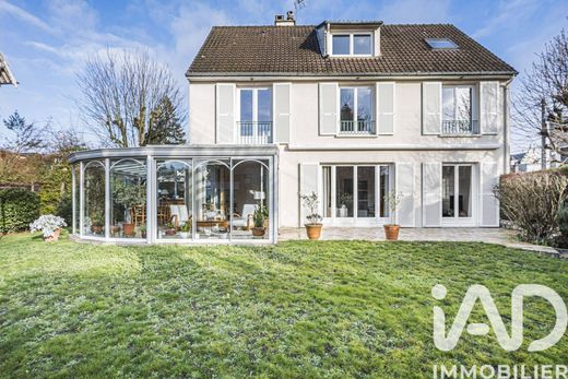 Villa in Le Chesnay, Yvelines
