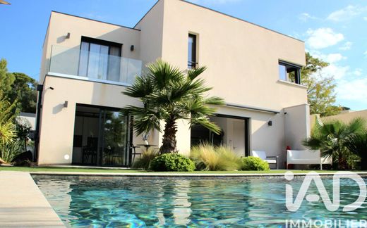 Villa a Marsiglia, Bocche del Rodano