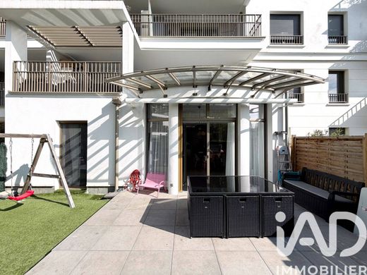 Apartment in Rueil-Malmaison, Hauts-de-Seine
