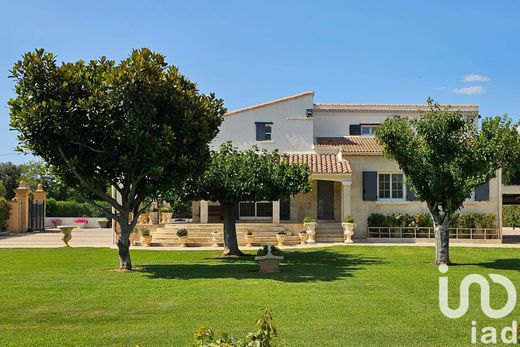 Villa in Arles, Bouches-du-Rhône